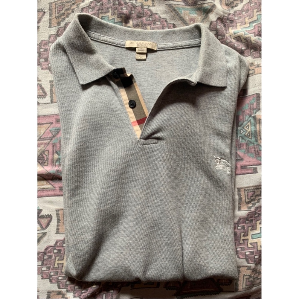 Men’s Burberry Shirt Size: 2XL